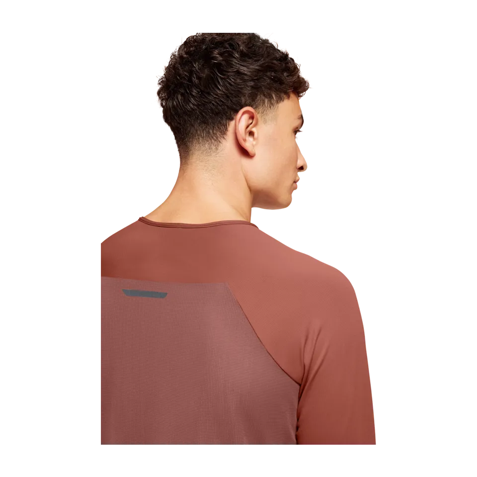 On Men's Performance Long-T Auburn/Ruby