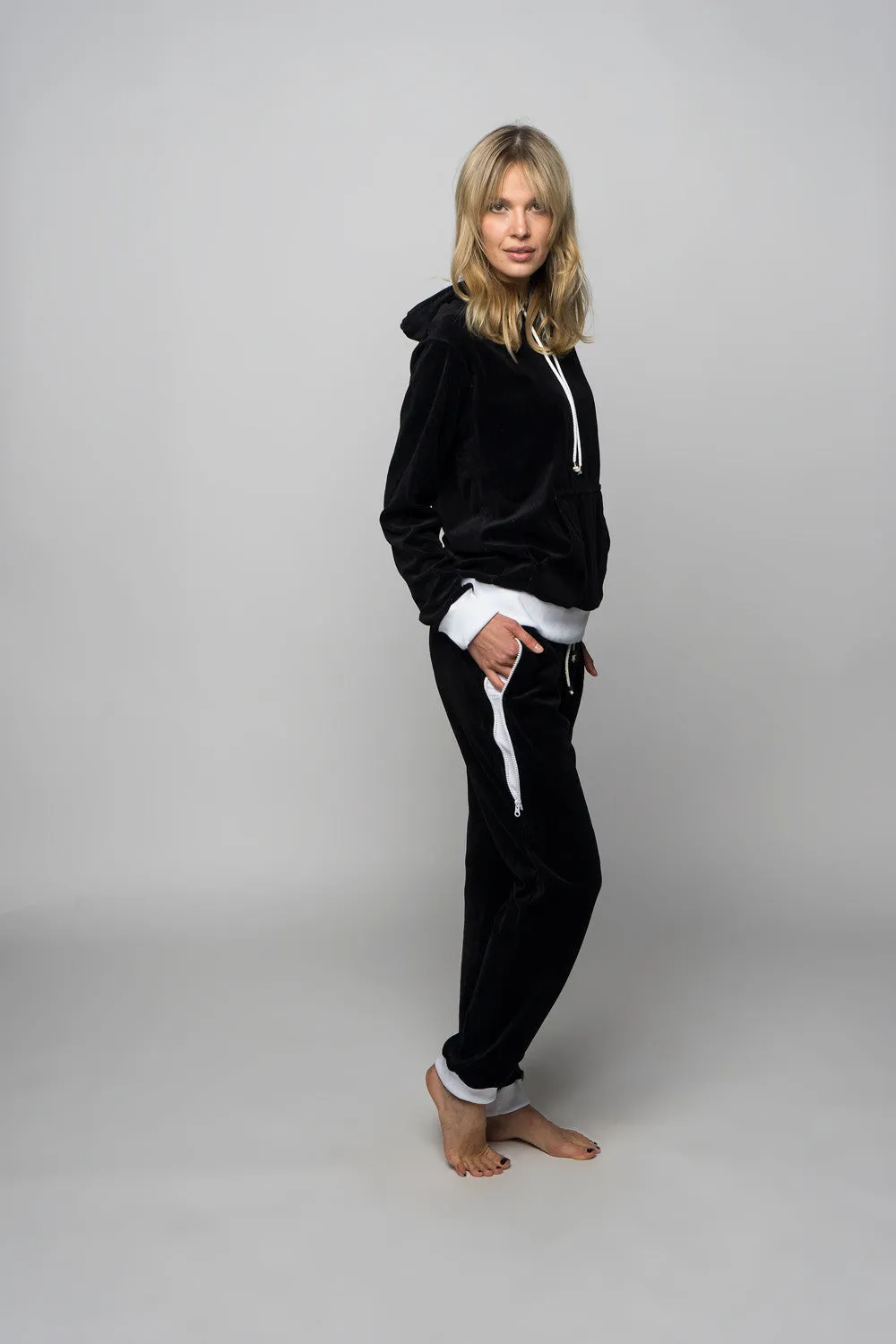 Sofa Killer black women velours lounge wear with white cuff