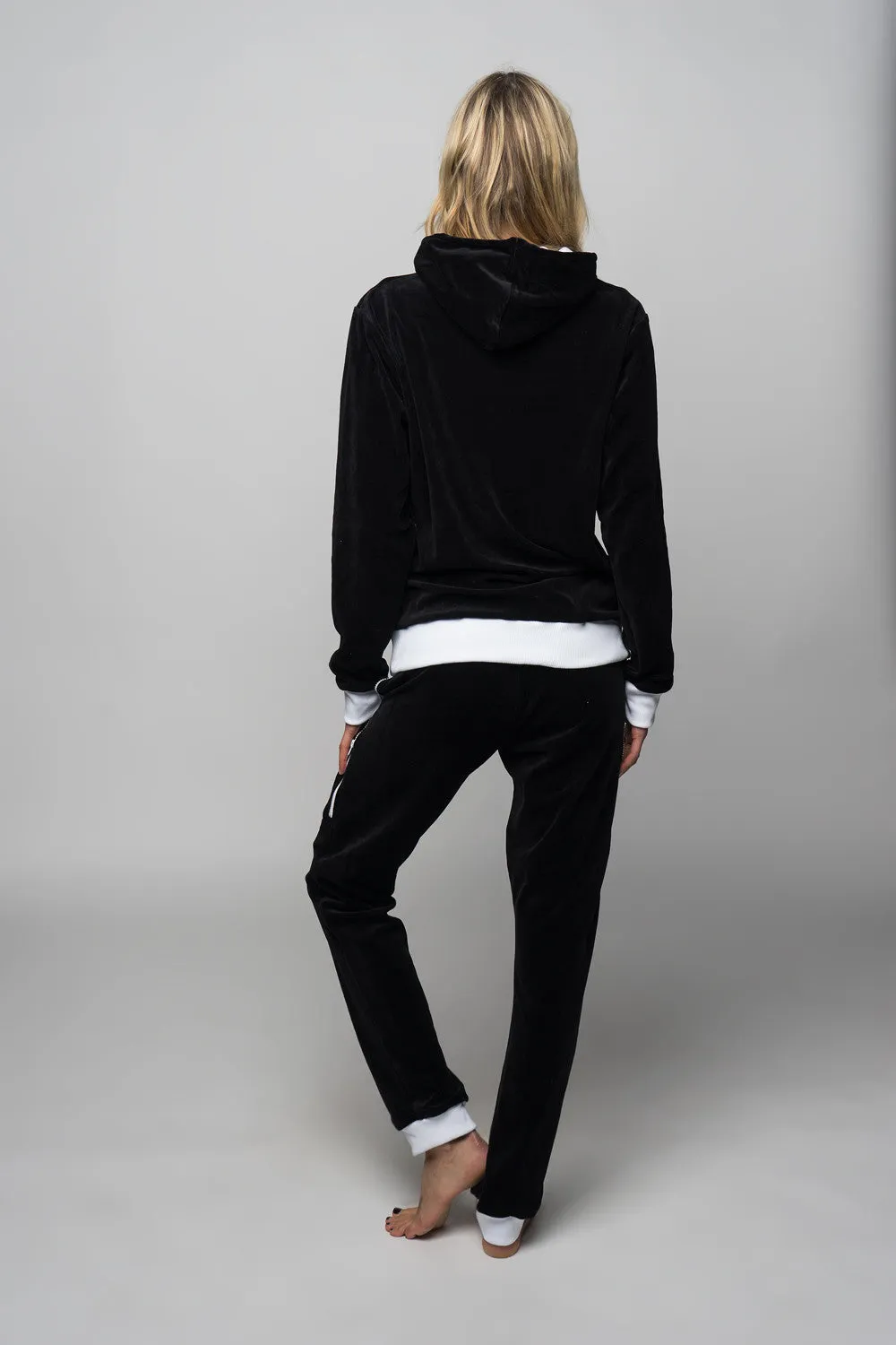 Sofa Killer black women velours lounge wear with white cuff